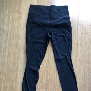 Athleta Salutation Stash Legging